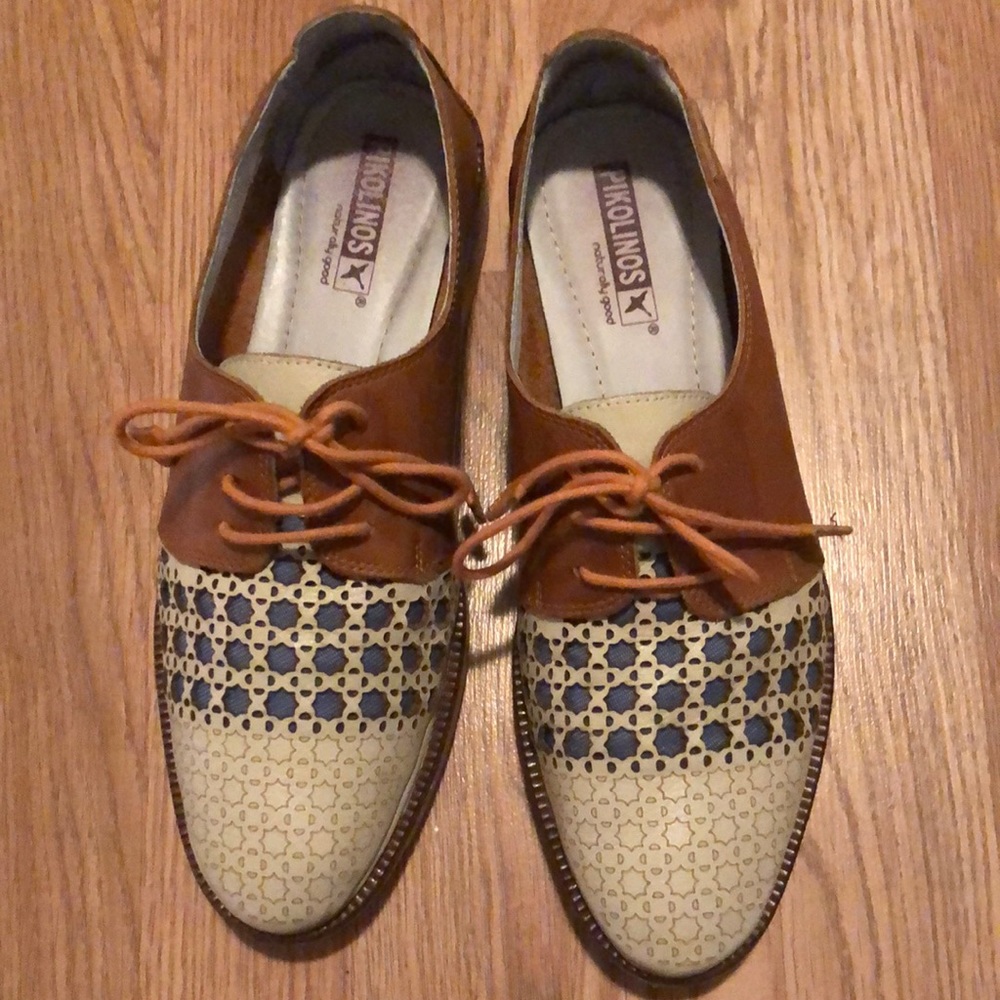 Laser cut leather Oxfords